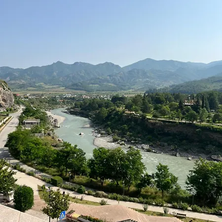 Hanna Guest house 3*